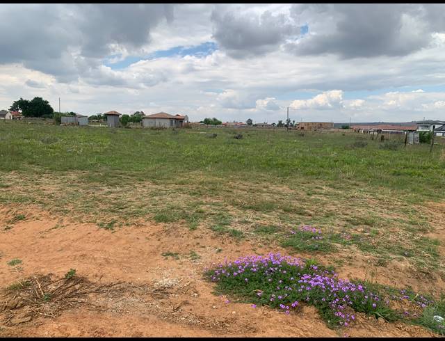 1,471M² VACANT LAND FOR SALE IN KAYDALE